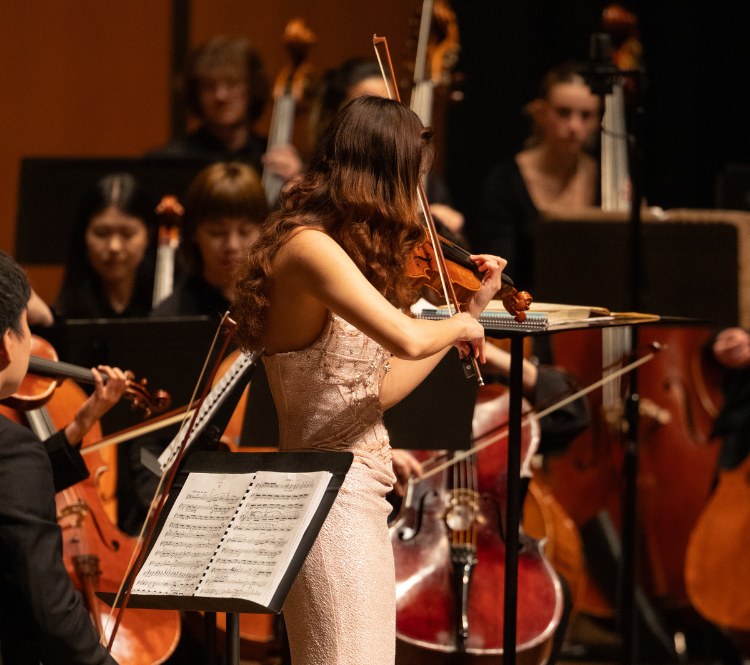 Violin Concerto, op.47 in D minor (Mov.III) with MSU Symphony Orchestra, featuring Runqi Weng, Violin